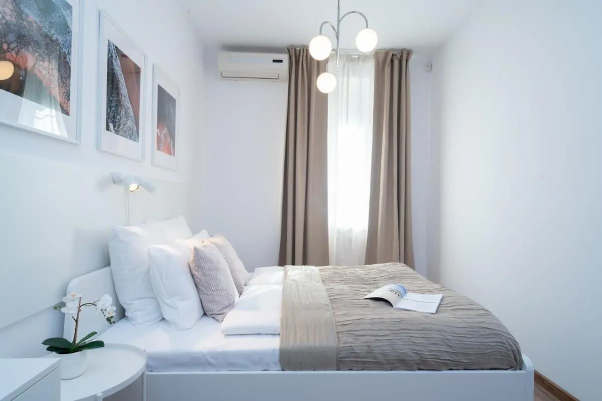 Stylish Apartment Under The Buda Castle Budapest 0*,